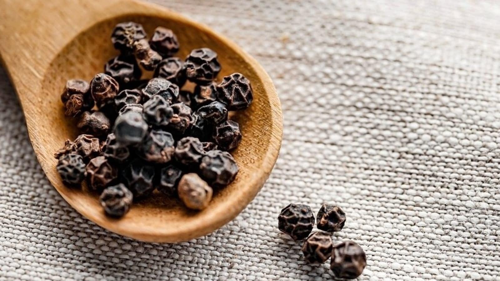 BLACK PEPPER Bulk Fresh Ground Black Pepper Wholesale